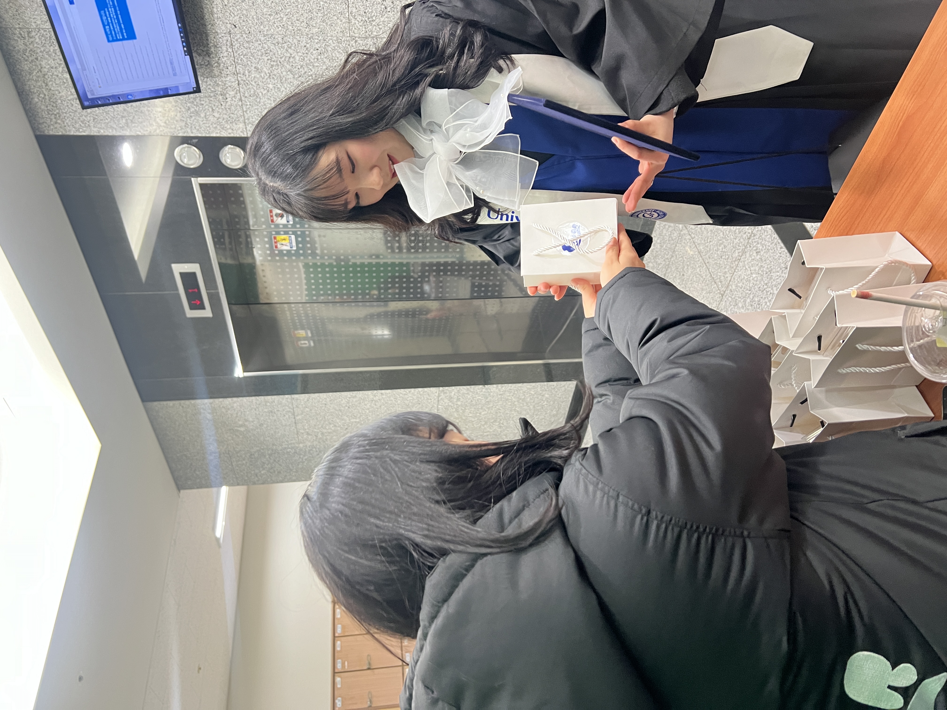 23 졸업식3.jpg 첨부 이미지