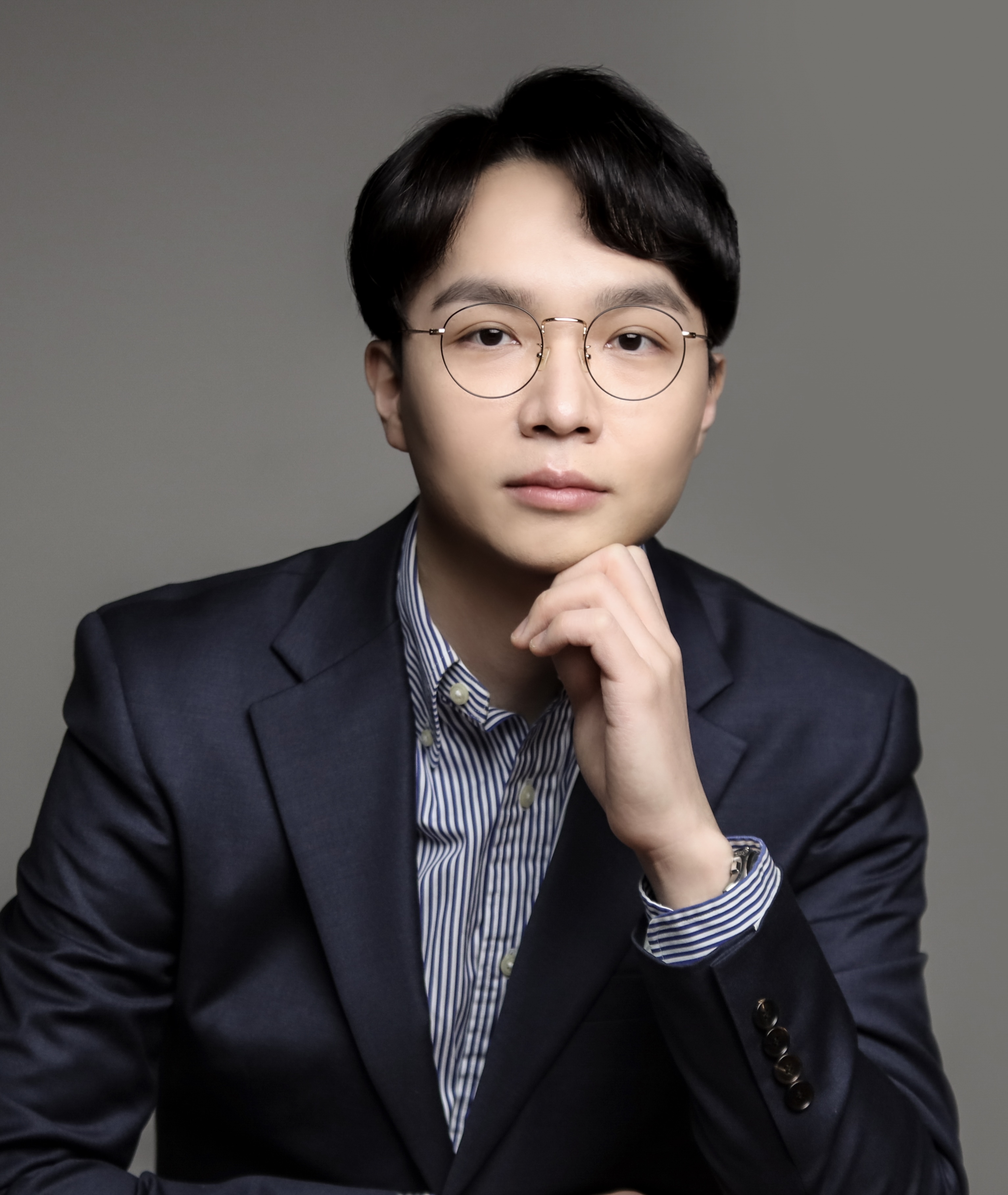 최명인 사진