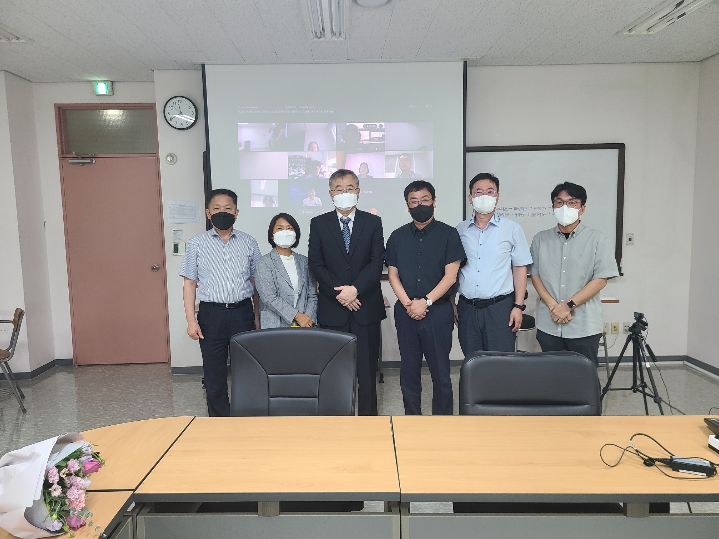 08.30 지상철교수님 퇴임식..jpg 첨부 이미지